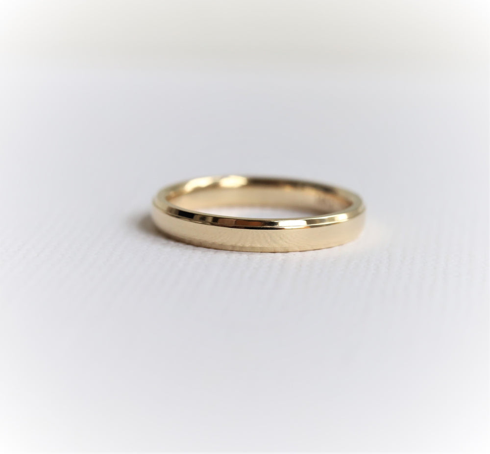 3 mm Beveled Edge Wedding Band