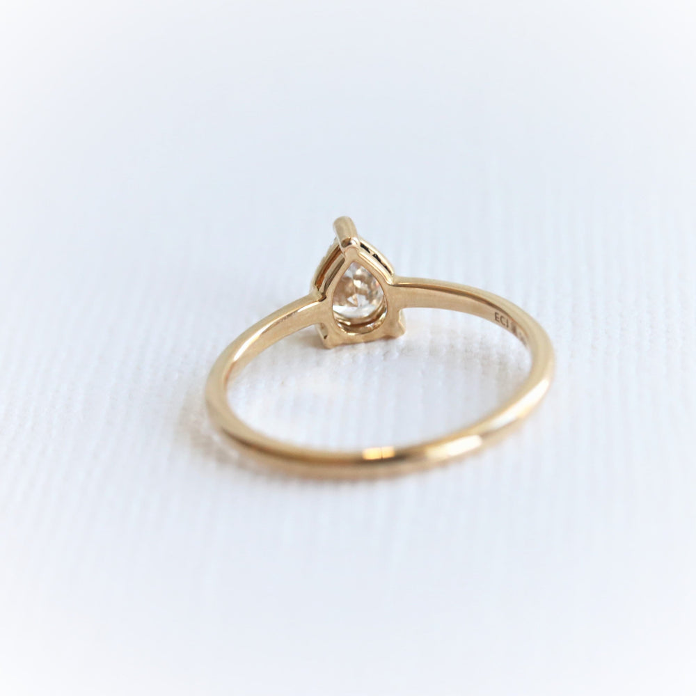 Carolyne | 0.4 ct. Pear-Shaped Ring