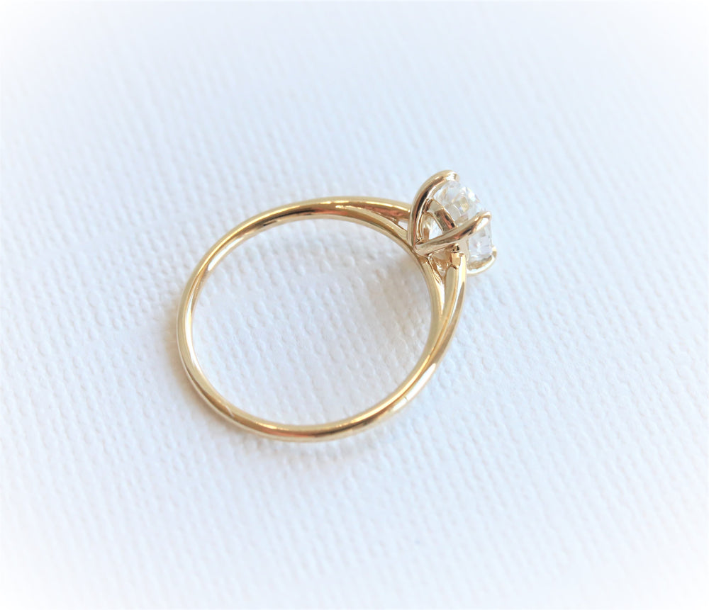 AVA | 1 ct. Oval Dainty Cathedral Solitaire Ring
