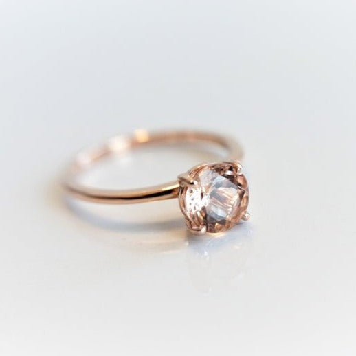 ALVA l Classic 1 Carat Round Peach Morganite Solitaire Ring - Emi Conner Jewelry 