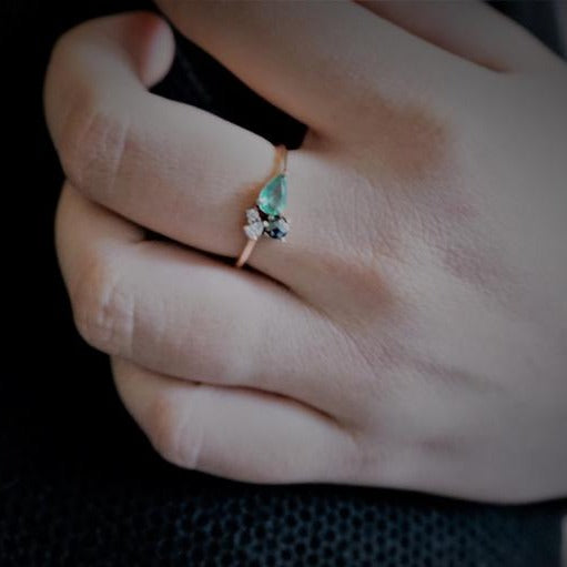 Bella | 14K Pear Morganite & Blue Sapphire Mini Cluster ring - Emi Conner Jewelry 
