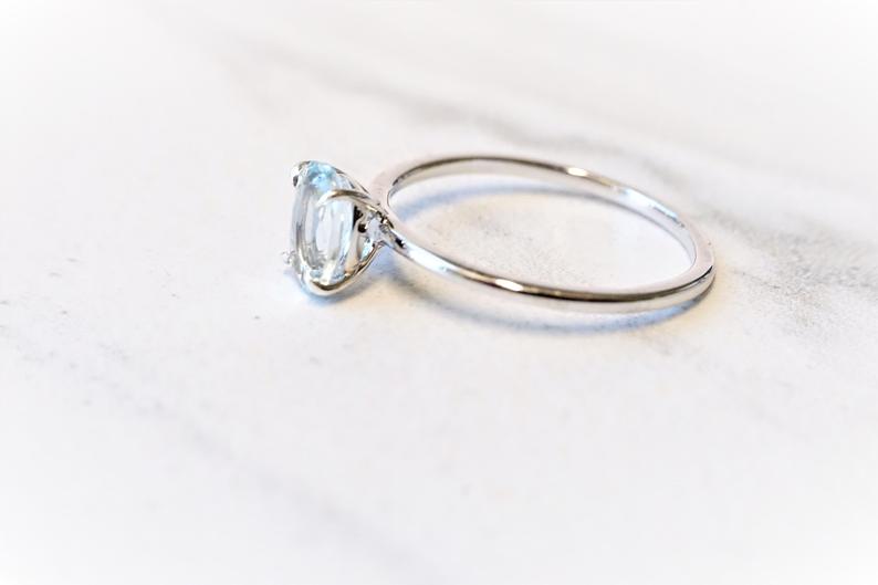 ALVA | 14K 0.7 ct Oval Aquamarine Dainty Solitaire Ring - Emi Conner Jewelry 